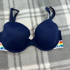 PINK bra; wear everywhere t-shirt lightly lined bra